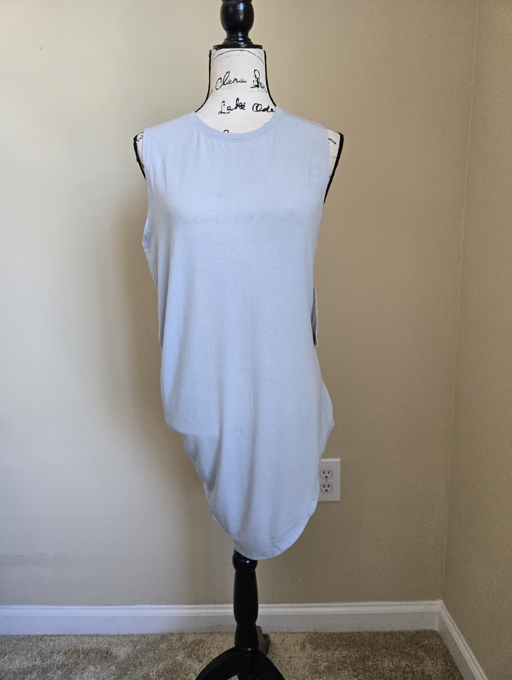Athleta Cloudlight Restore Tank Womens M Gray Asymmetrical